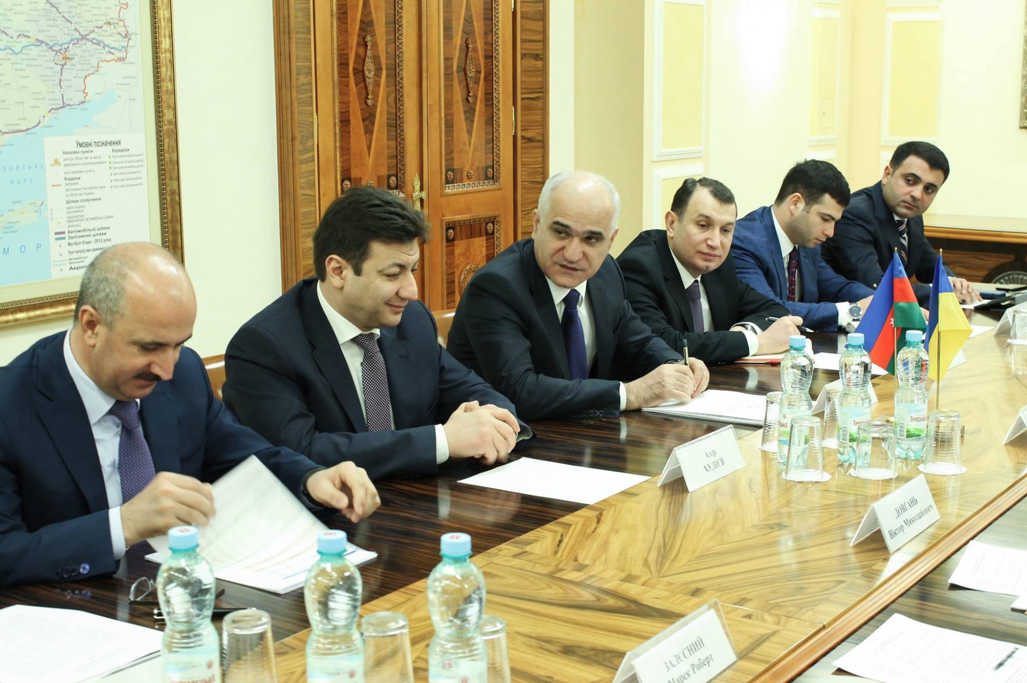 Украина заинтересована в сотрудничестве с азербайджанскими дорожными компаниями